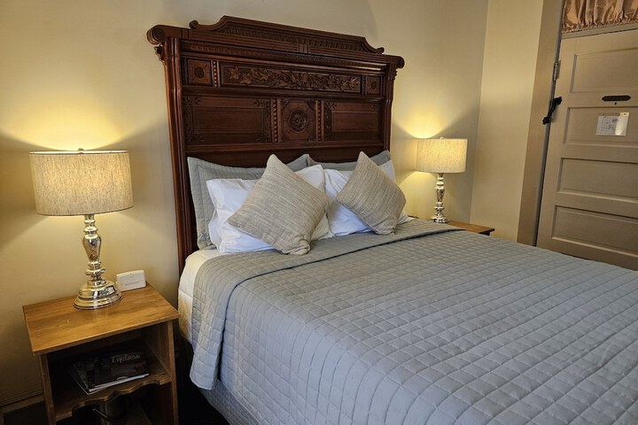 Room 45 of 95