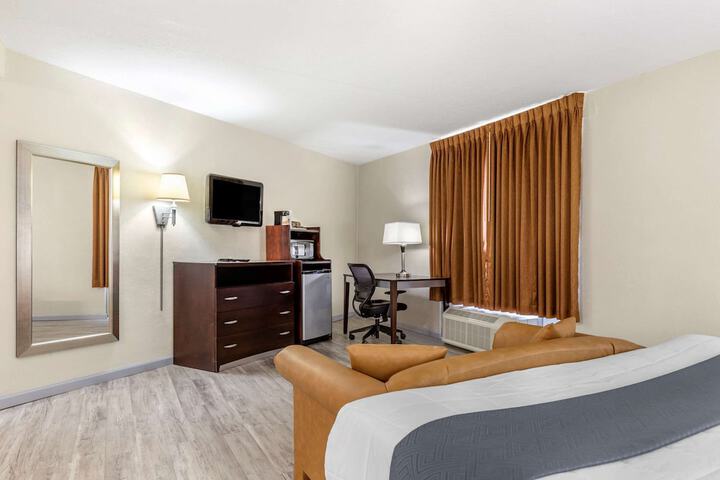 Room 31 of 34
