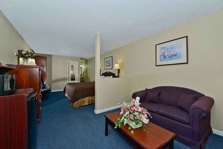 Room 10 of 20