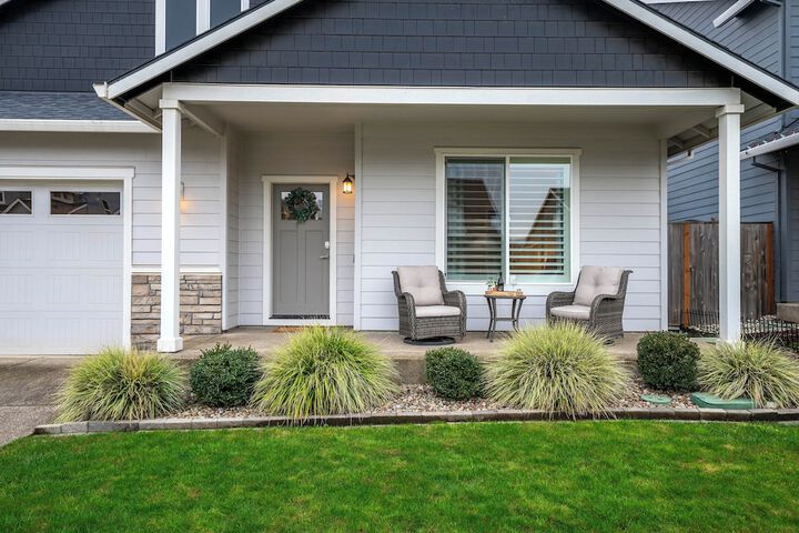 Elegant Escape: Tour Willamette Wine Country!