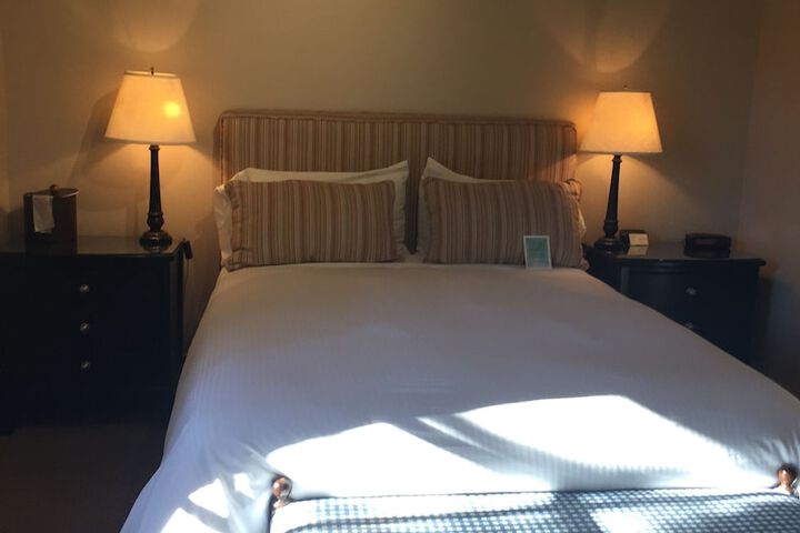 Room 50 of 94