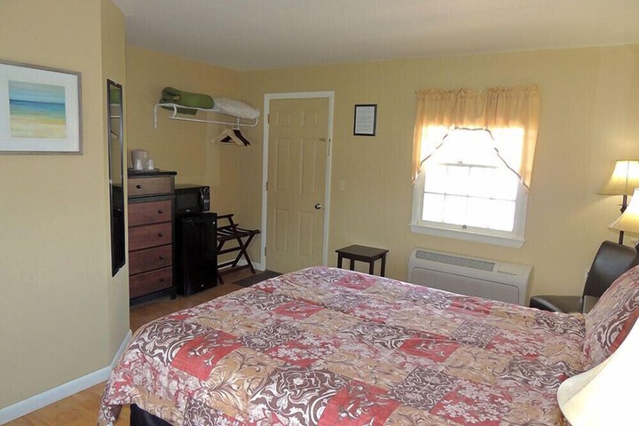 Room 3 of 11
