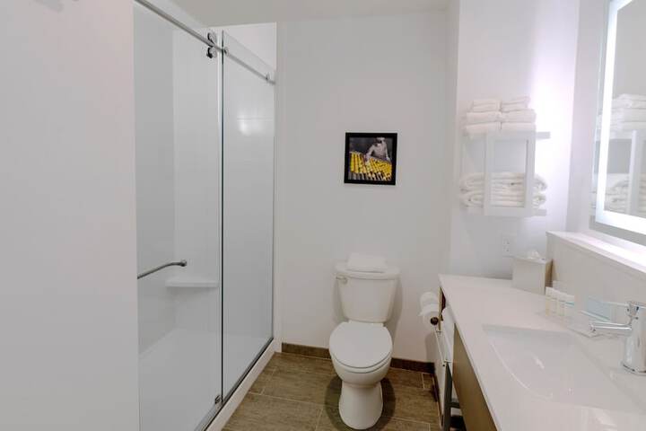 Room 16 of 30