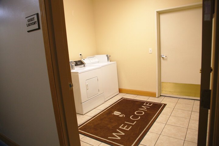 Room 15 of 25