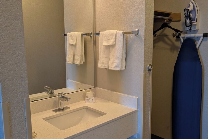 Days Inn & Suites by Wyndham Castle Rock