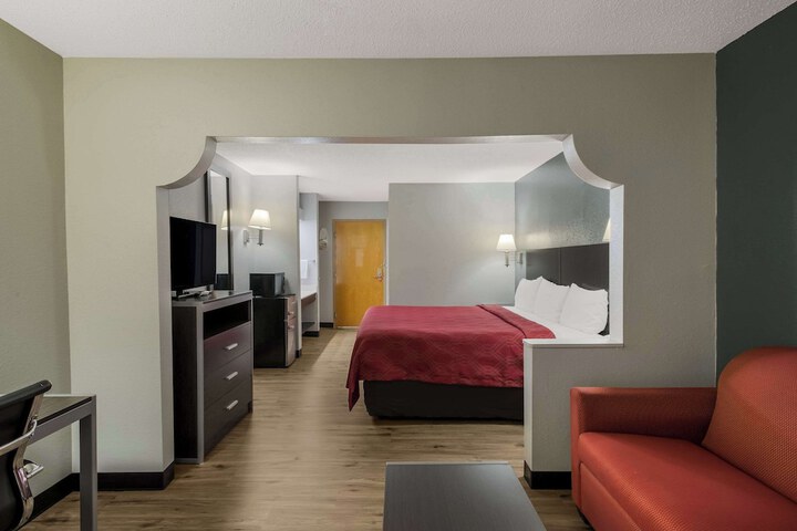 Econo Lodge Inn & Suites Diamondhead