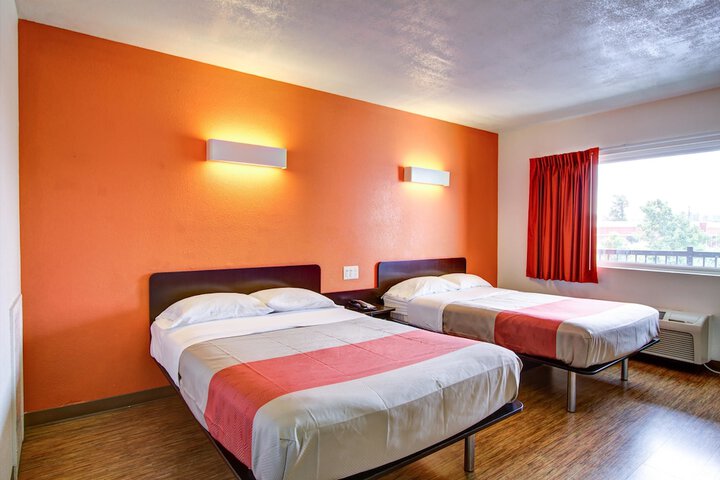 Room 16 of 30