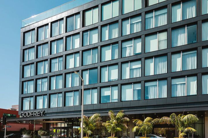 Hotel 4 of 120