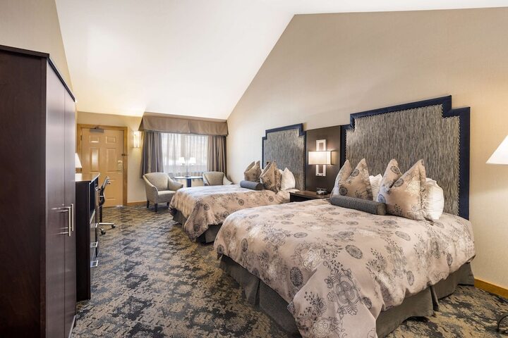 Room 34 of 43