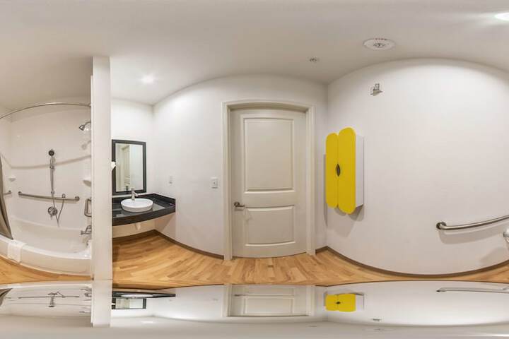 Room 19 of 35