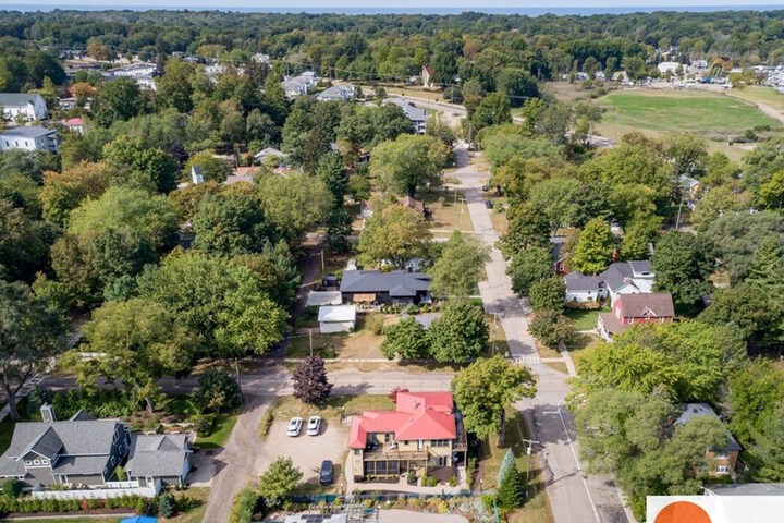 Lake Life Getaway - Condo Near Downtown