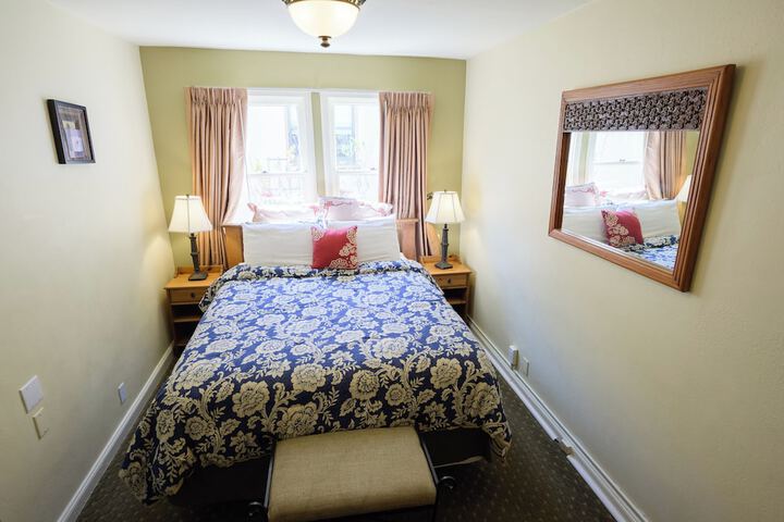 Room 50 of 83