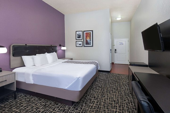 Room 21 of 73