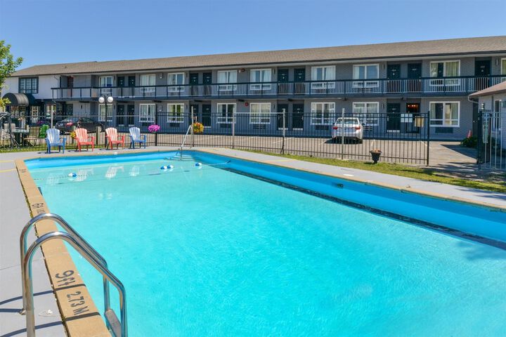 Pool 4 of 21
