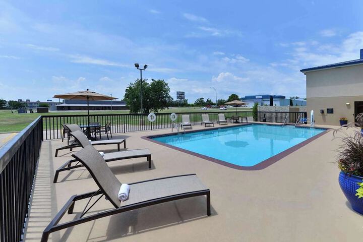 Pool 5 of 13