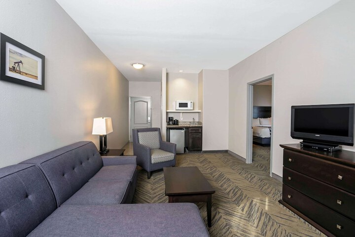 Room 21 of 36