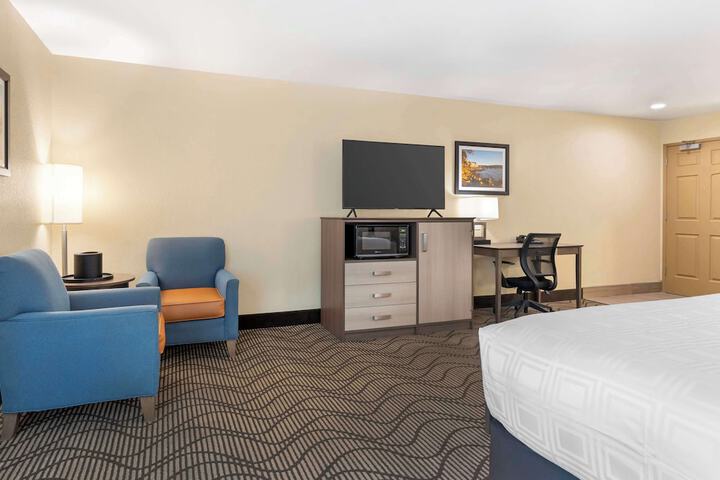 Best Western Plus Heritage Inn