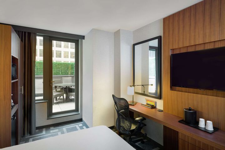 Room 11 of 41