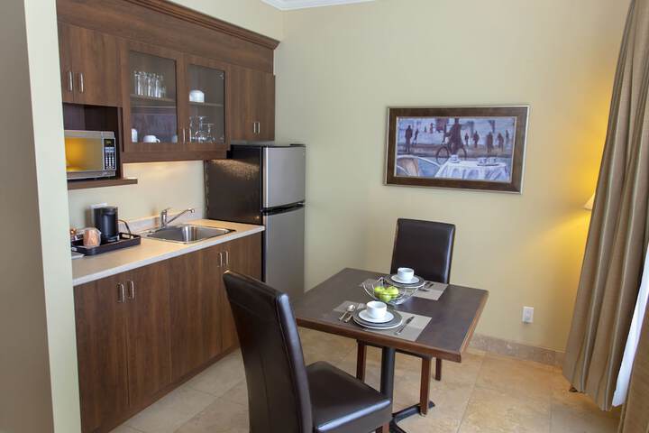 Hotel Brossard an Ascend Collection Hotel
