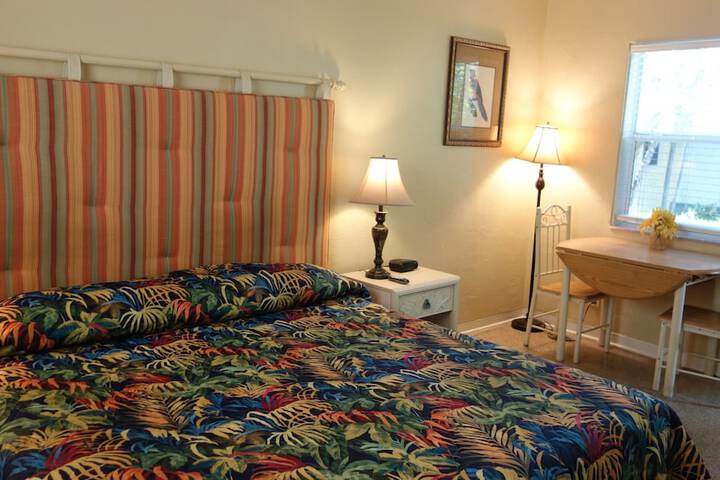 Room 26 of 85