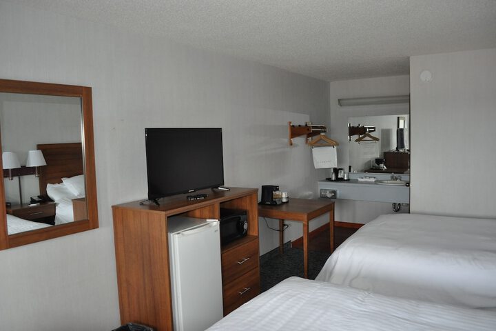 Room 16 of 21
