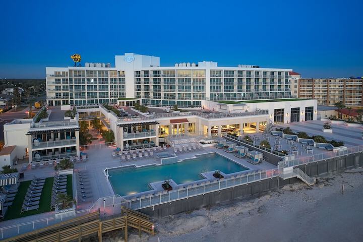 Hotel 2 of 56