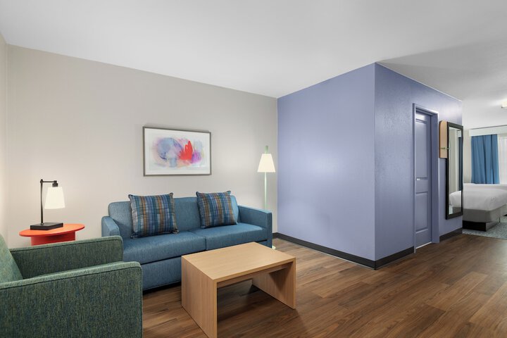 Garner Hotel Madison Huntsville Airport by IHG