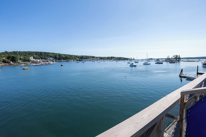 Fishermans Wharf Inn