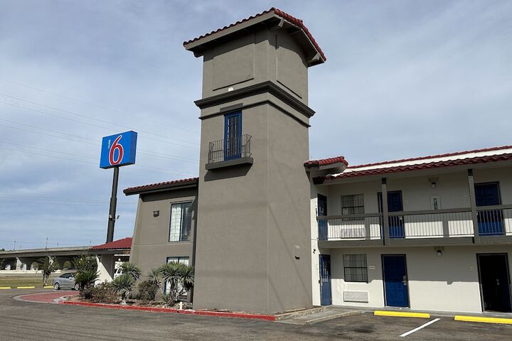 Hotel 7 of 45