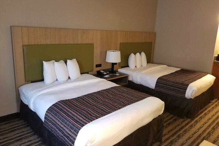 Room 28 of 33