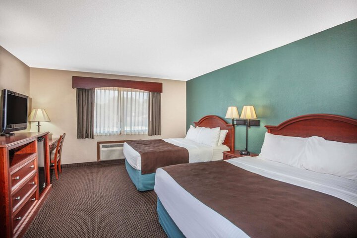 Room 18 of 25