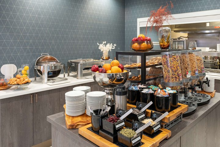 Breakfast/Coffee Service 40 of 45