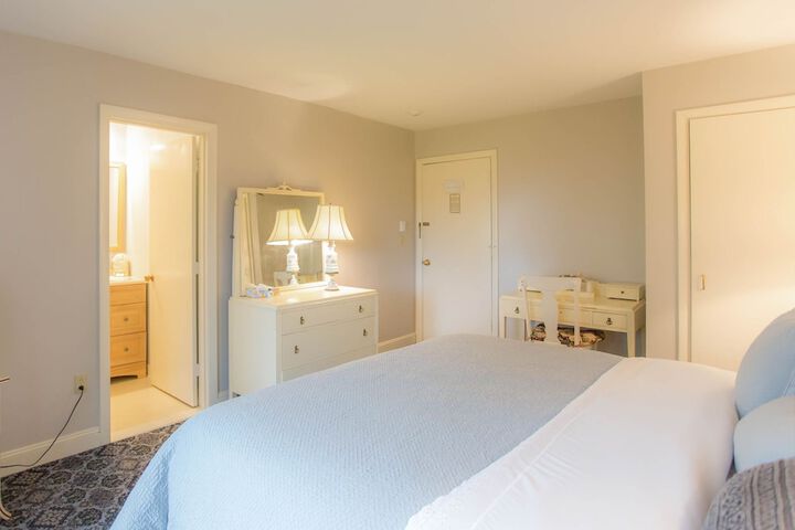 Room 44 of 132
