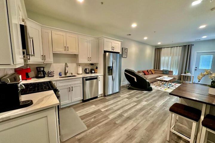 The Stylish Suite - 1BR with Free Parking