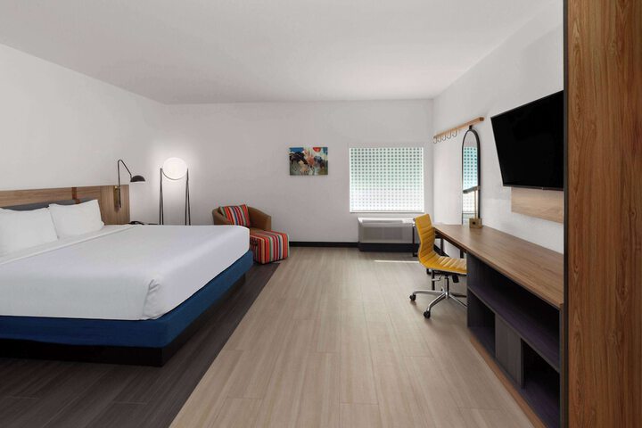 Room 22 of 45