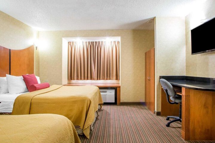 Room 28 of 51
