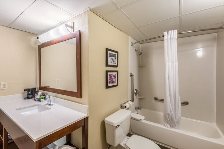 Room 42 of 67