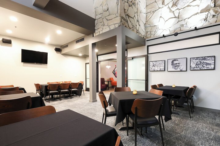 Village Inn
