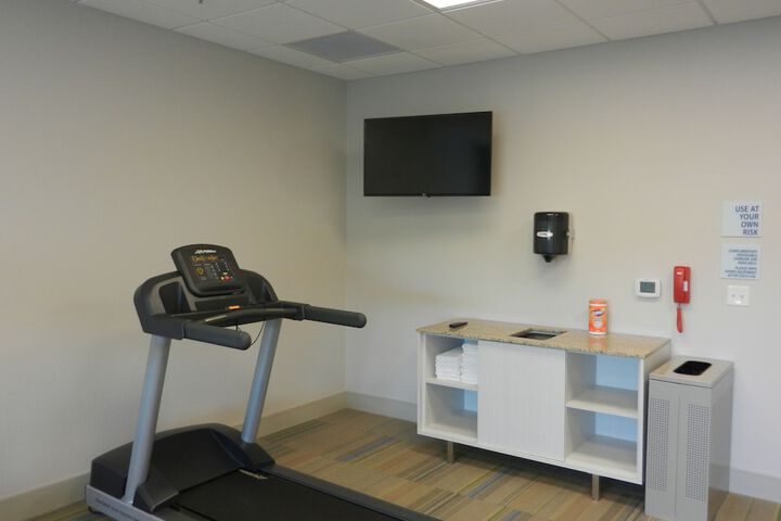 Holiday Inn Express & Suites Phoenix West - Buckeye by IHG