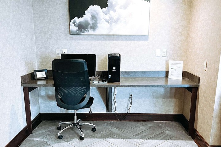 Business Center 64 of 65