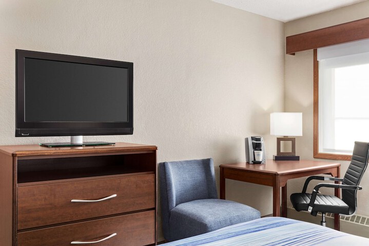 Room 30 of 49