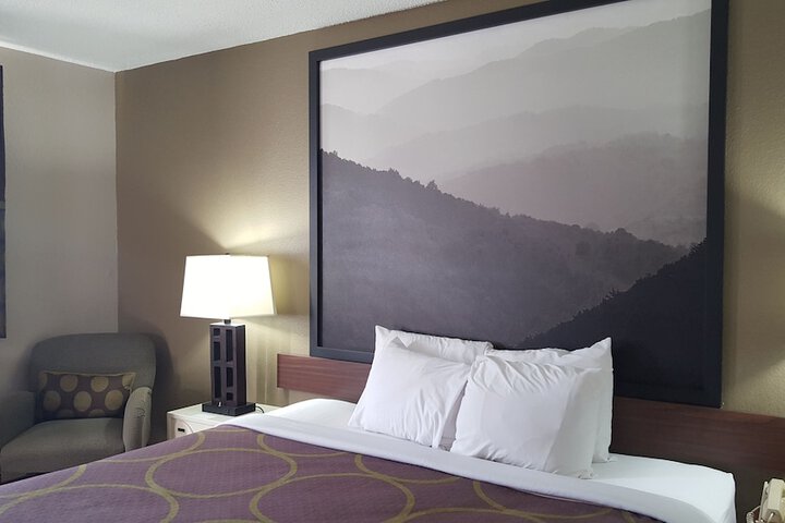 Room 42 of 47