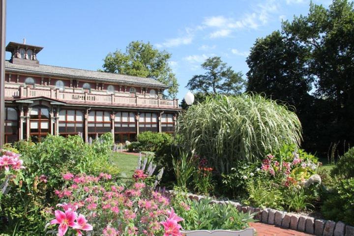 Southern Mansion
