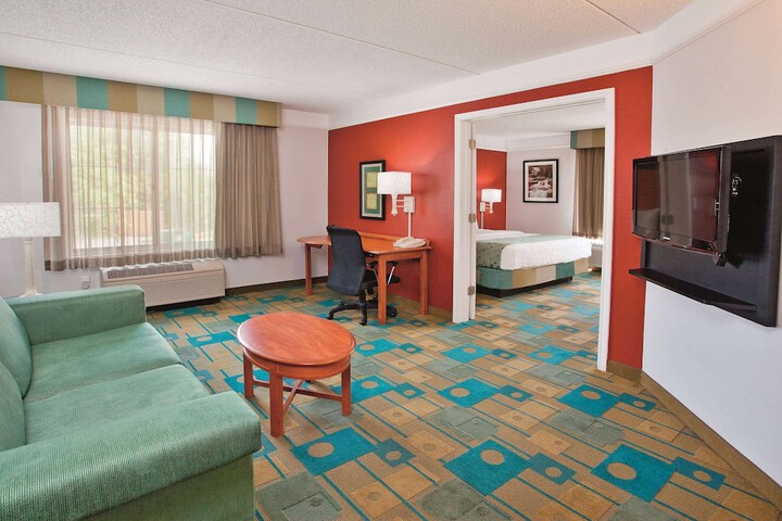 Room 30 of 53