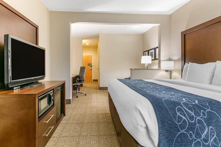 Comfort Suites Batesville