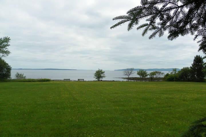 Homeport Inn and Tavern