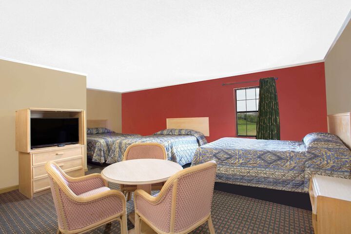 Room 12 of 14