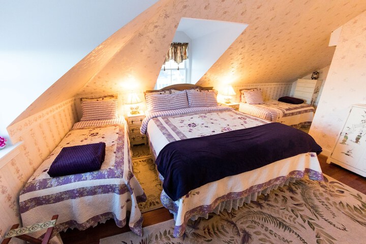 Room 46 of 78