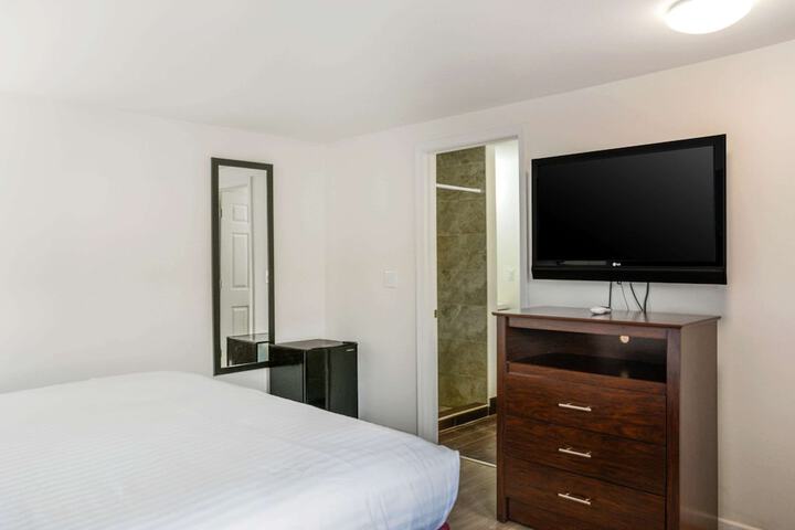Room 20 of 32