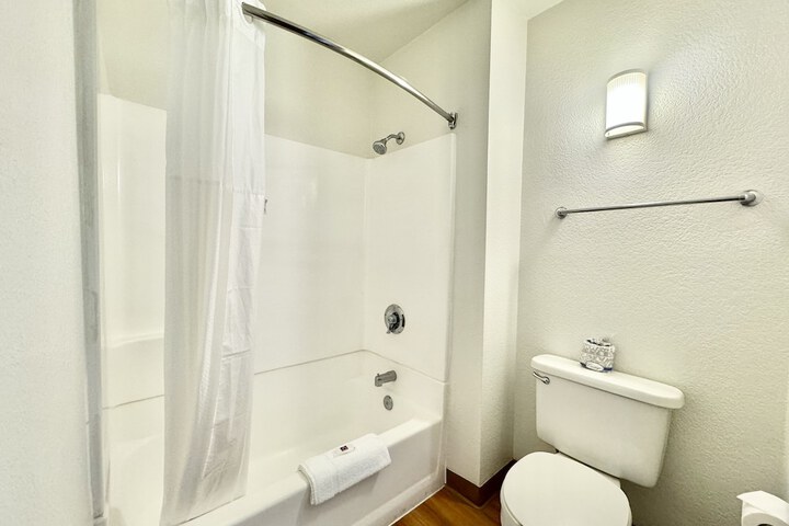 Motel 6 Bellflower CA - Los Angeles